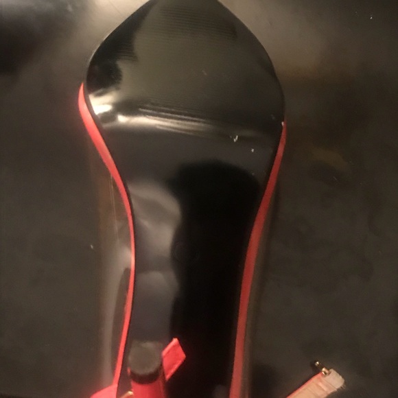 Shoes - Picture 5 of 6